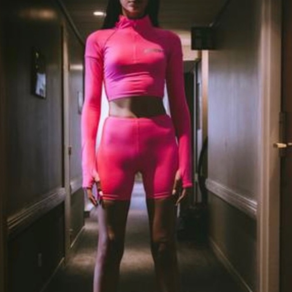 Prix Workshop Pink Crop Long Sleeve